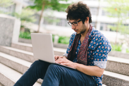 Is Blogging Still Worthwhile in 2025? Why the Answer is a Resounding Yes